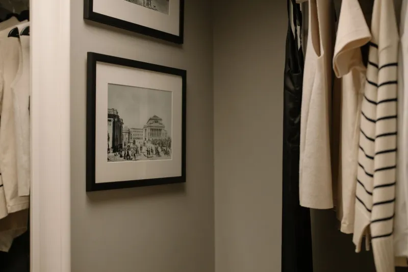 Buying Less, Keeping More: How Urban Professionals Are Quietly Rebuilding Their Closets