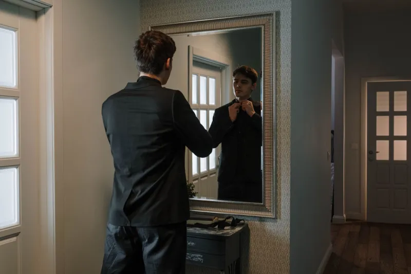 Your 'Signature Look' Might Be Quietly Killing Your Confidence