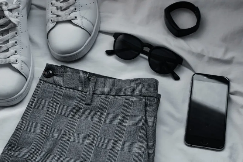 Same Outfit, Different Day: The Art of Building a Weekly Uniform That Actually Looks Intentional